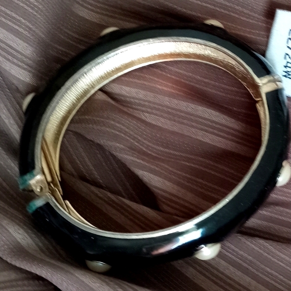 Vintage Black Enameled Inlaid Pearl Bracelet - Picture 2 of 8